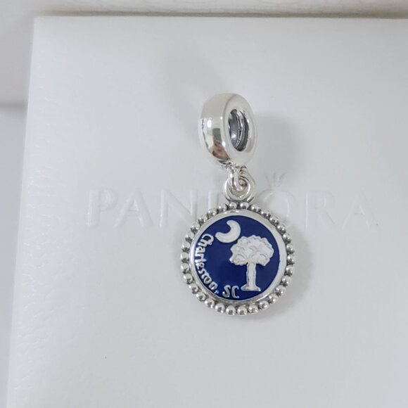 Pandora Charleston, SC Charm South Carolina Flag Exclusive Dangle Charm with box - Picture 7 of 8